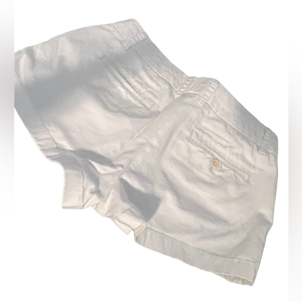Jcrew size 6 white shorts with pockets. Excellent condition